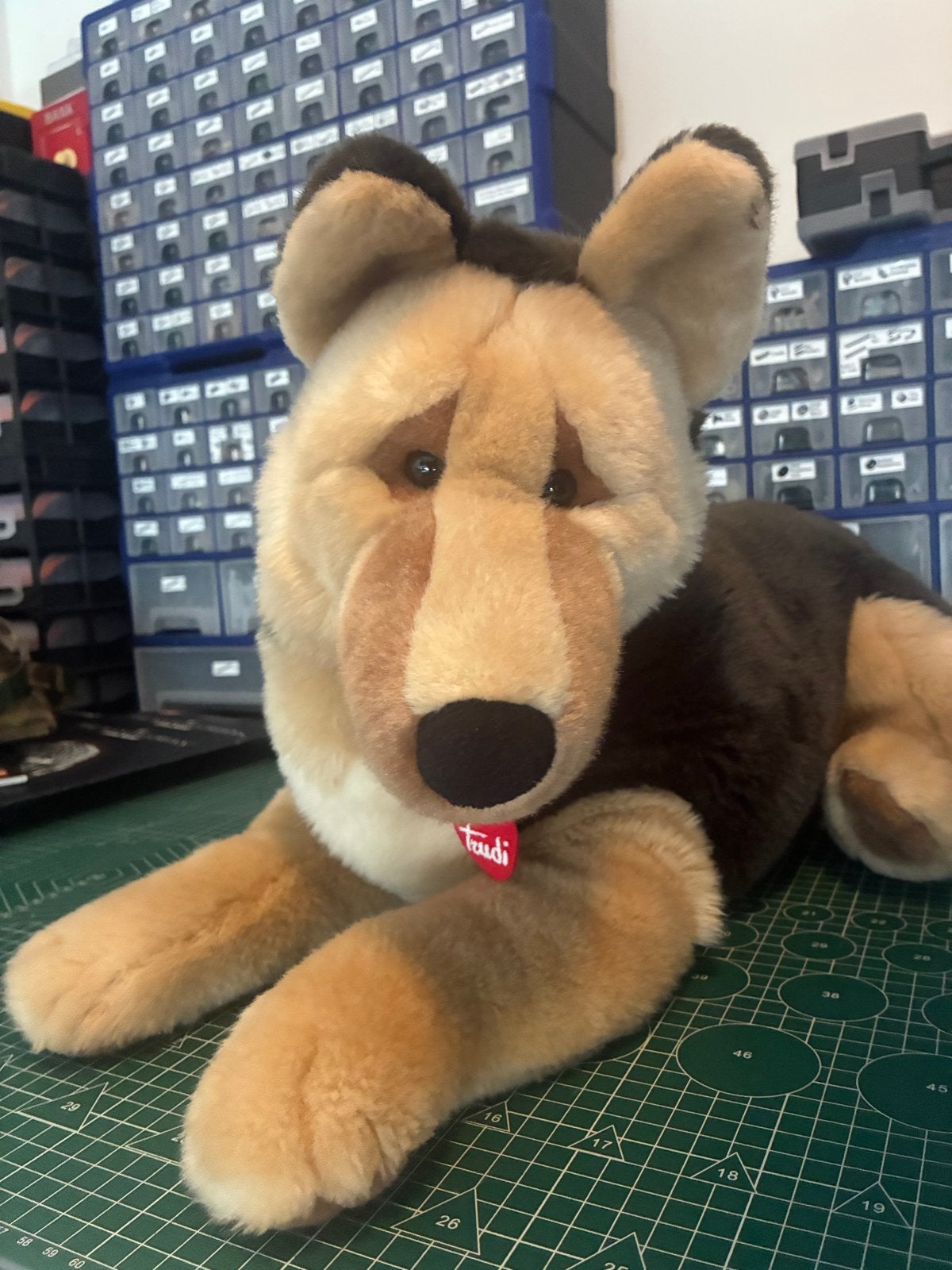 Trudi Knuffel Duitse Herder “Fred” 60cm - Nieuwstaat, Kinderen en Baby's, Speelgoed | Knuffels en Pluche, Overige merken, Nieuw