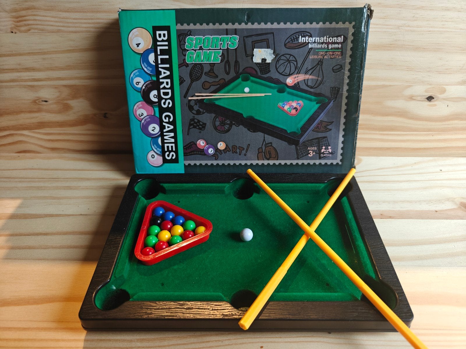 Mini Biljart Speelgoed Set - Compact en Draagbaar, Ophalen of Verzenden, Zo goed als nieuw, Jongen of Meisje