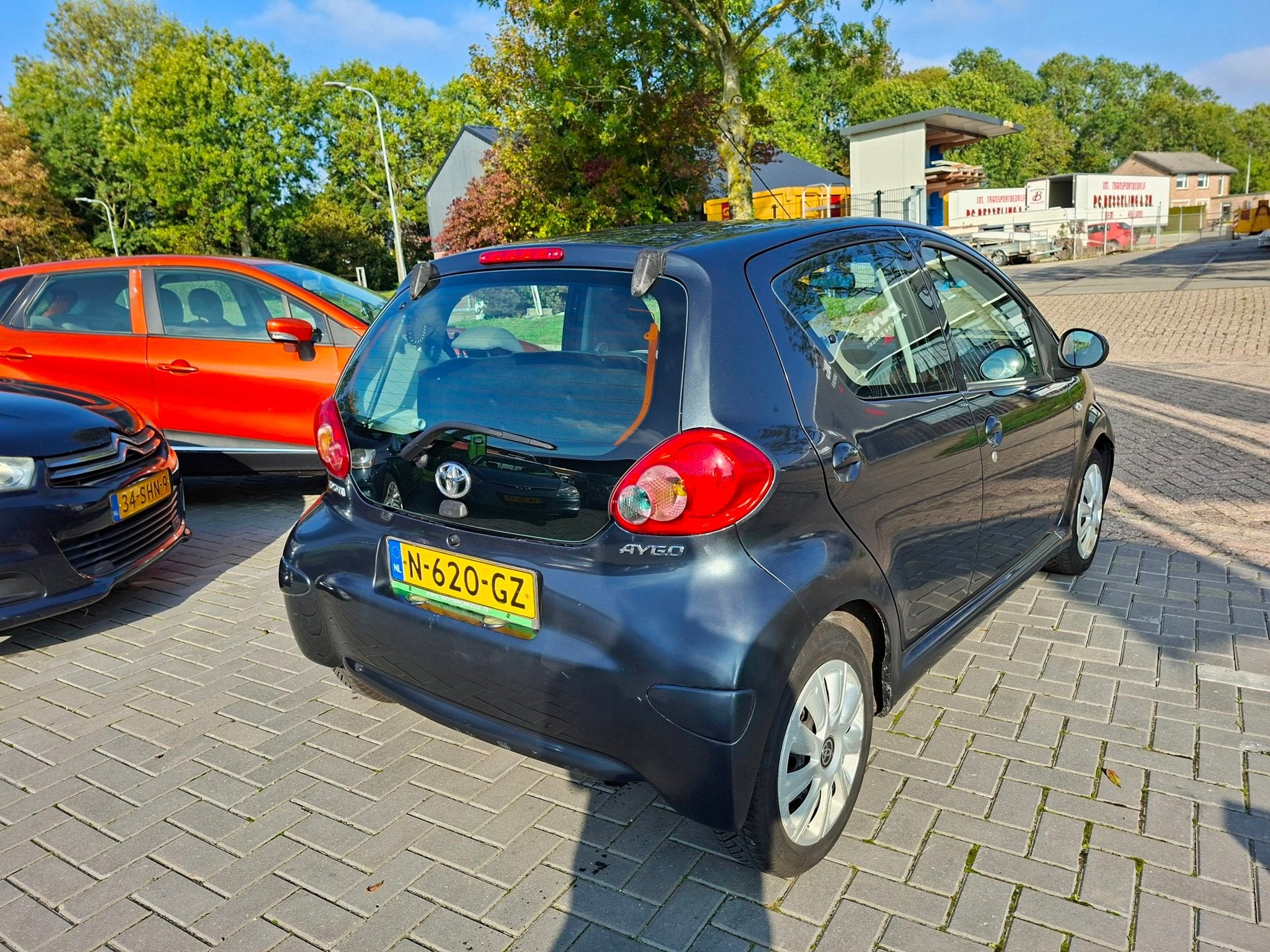 Toyota Aygo 1.0-12V / 99.631 km / APK oktober 2027, Auto's, Voorwielaandrijving, Gebruikt, Radio, 4 stoelen