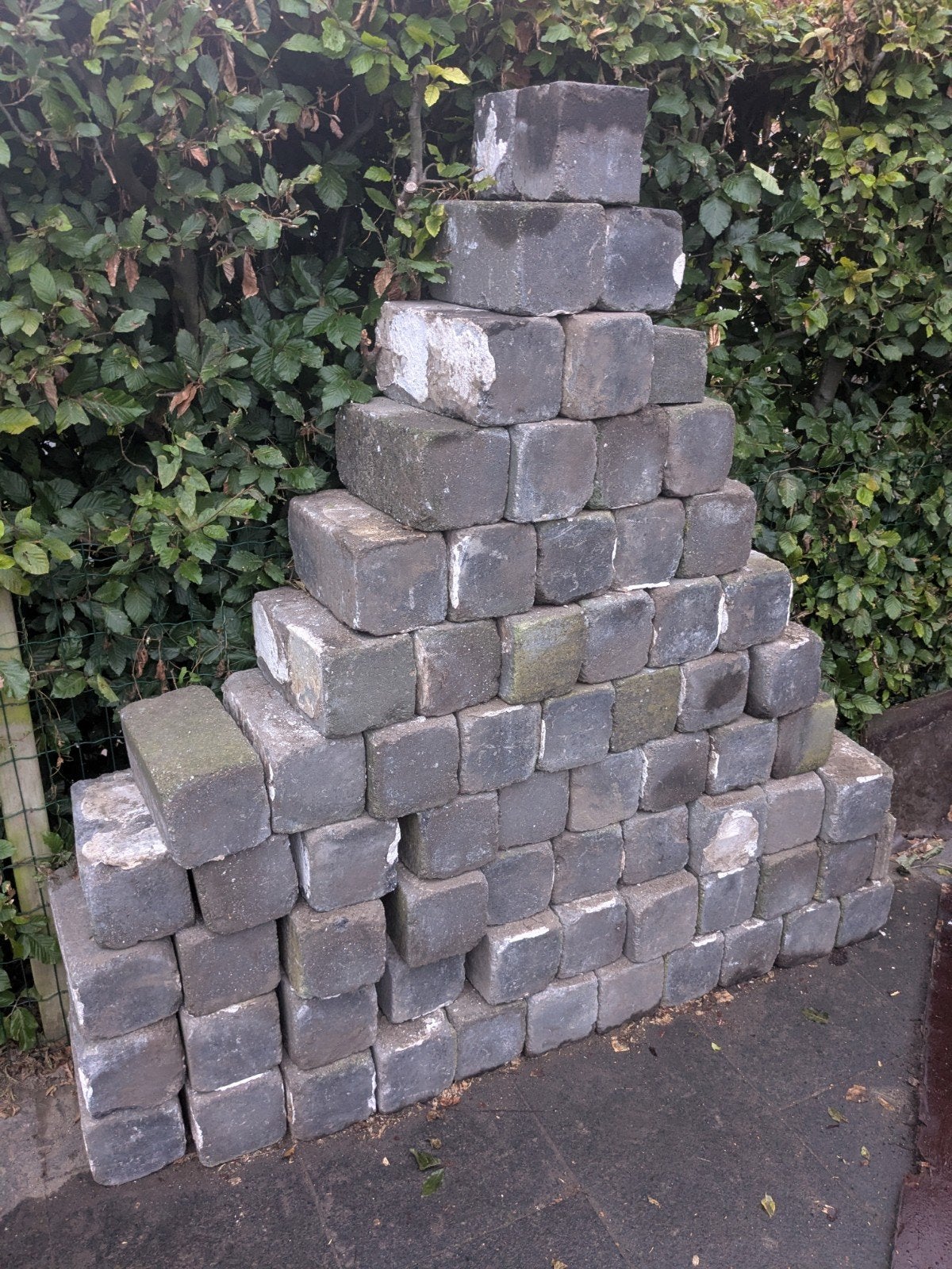 Stenen blokken 30x15x15 gratis af te halen, Tuin en Terras, Tegels en Klinkers, Ophalen of Verzenden, Gebruikt, Beton, Klinkers