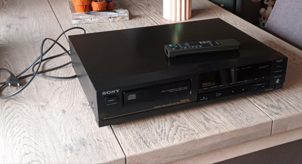 Nette Sony CDP-250 CD-speler, Ophalen of Verzenden, Gebruikt, Sony