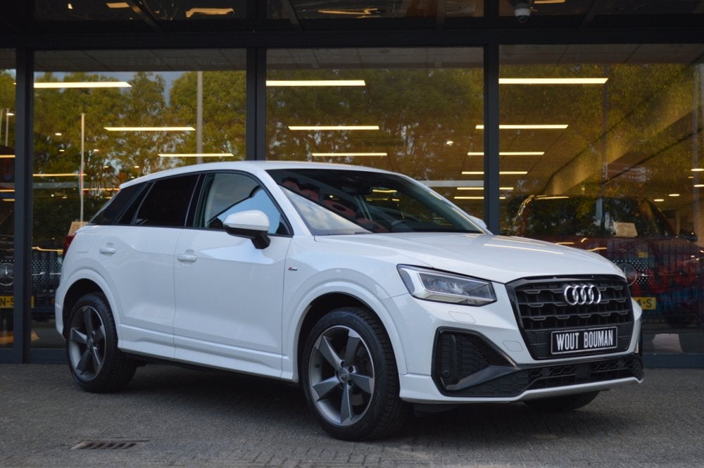 Audi Q2 35 TFSI S-Line Aut. Led Navi Virtual Camera CarPlay, Auto's, Q2, 4 cilinders, 150 pk, Wit