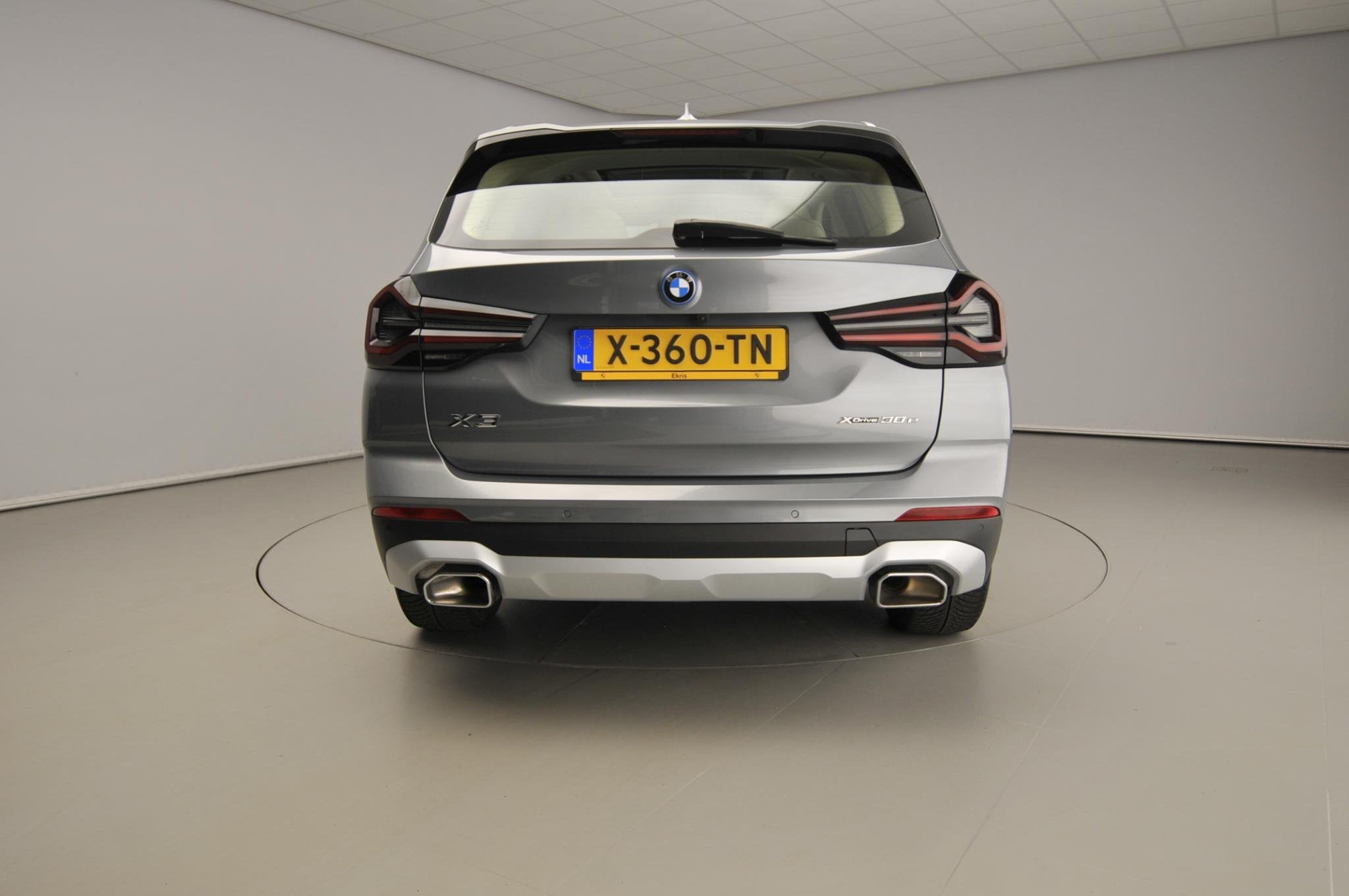 BMW X3 xDrive30e | LED | Navigatie | Schuifdak | Sportstoele, Stof, Gebruikt, 4 cilinders, Bedrijf
