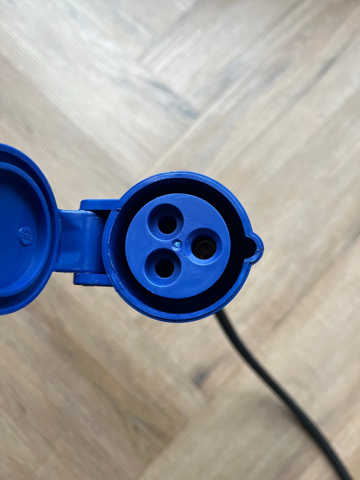 Verloopkabel CEE naar Schuko - Kort en Handig, Doe-het-zelf en Verbouw, Elektra en Kabels, Ophalen of Verzenden, Nieuw, Kabel of Snoer