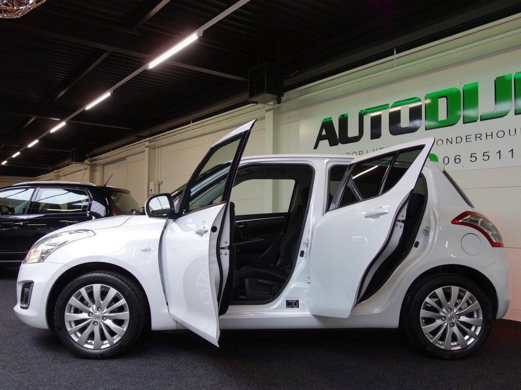 Suzuki Swift 1.2|1e Eigenaar 40.938KM|Cruise|Carplay|Camera, 94 pk, Stof, Gebruikt, 4 cilinders