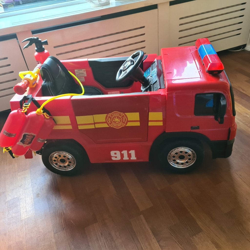 Foto 11 van Grote elektrische brandweerauto met licht en geluid