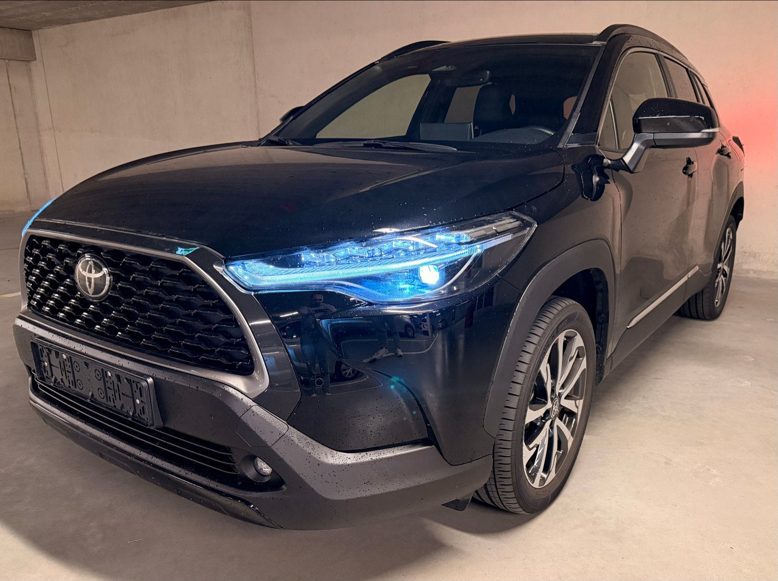Toyota Corolla Cross Hybrid 200 Dynamic Carplay Camera BTW