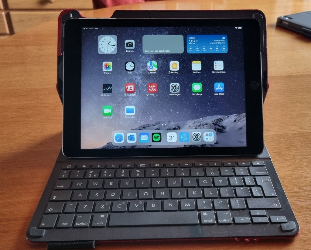 iPad Air2, A1566,16 GB, zilver, 9.7", keyboard hoes logitech, Computers en Software, Apple iPads, Gebruikt, Apple iPad, Wi-Fi