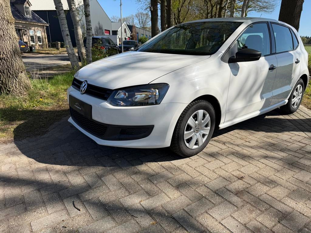 Volkswagen Polo 1.2 5DRS Nieuwe APK, Voorwielaandrijving, Zwart, 60 pk, Wit