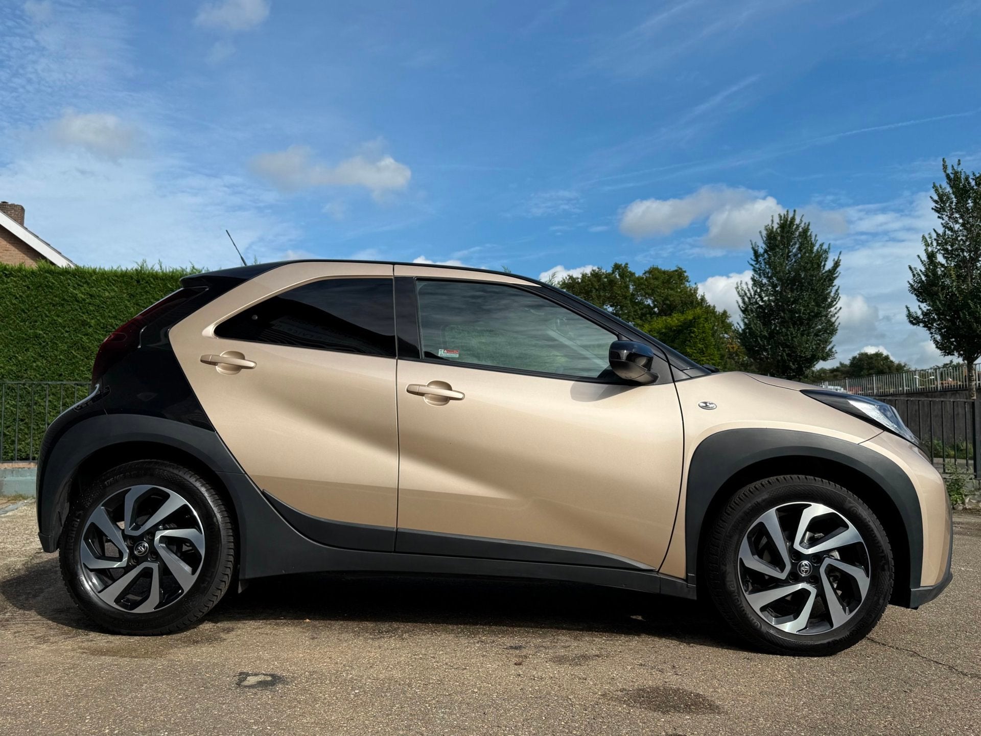Foto 9 van Toyota Aygo X 1.0 VVT-i MT Pulse stoelverwarming,camera,line