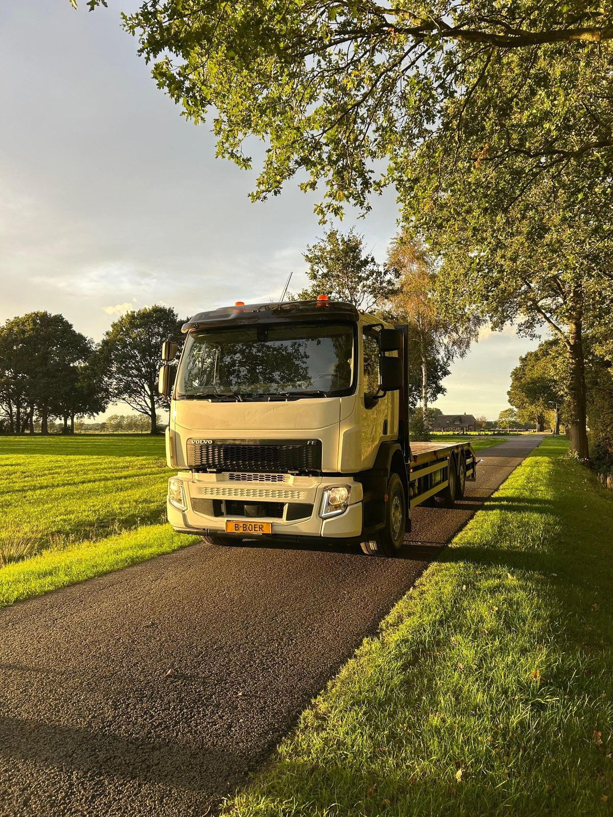 Volvo oprijwagen, Auto's, Automaat, Achterwielaandrijving, Overige bekleding, Wit