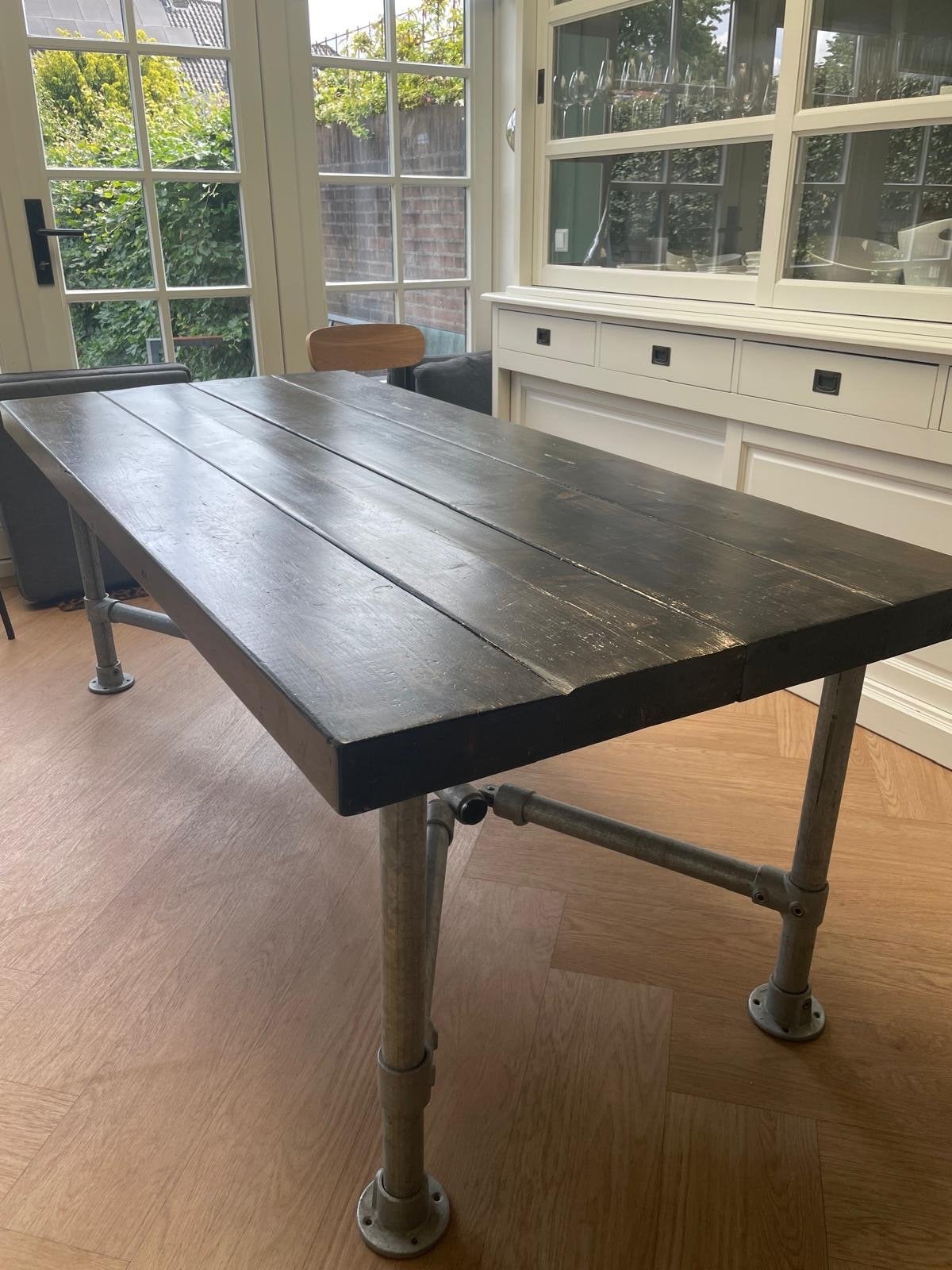 Gratis: robuuste industriële houten tafel 200x90 cm, Tuin en Terras, Tuinbanken, Ophalen, Zo goed als nieuw, Hout
