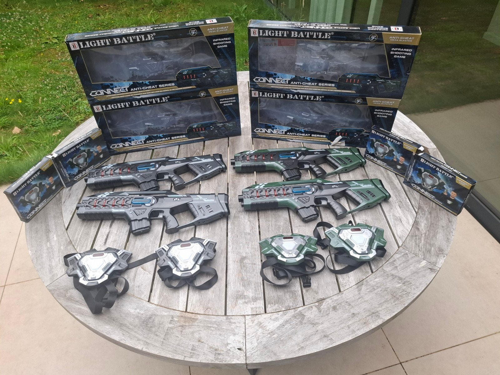Light Battle Lasergame Set - 4 Geweren & 4 Vesten, Ophalen of Verzenden, Zo goed als nieuw
