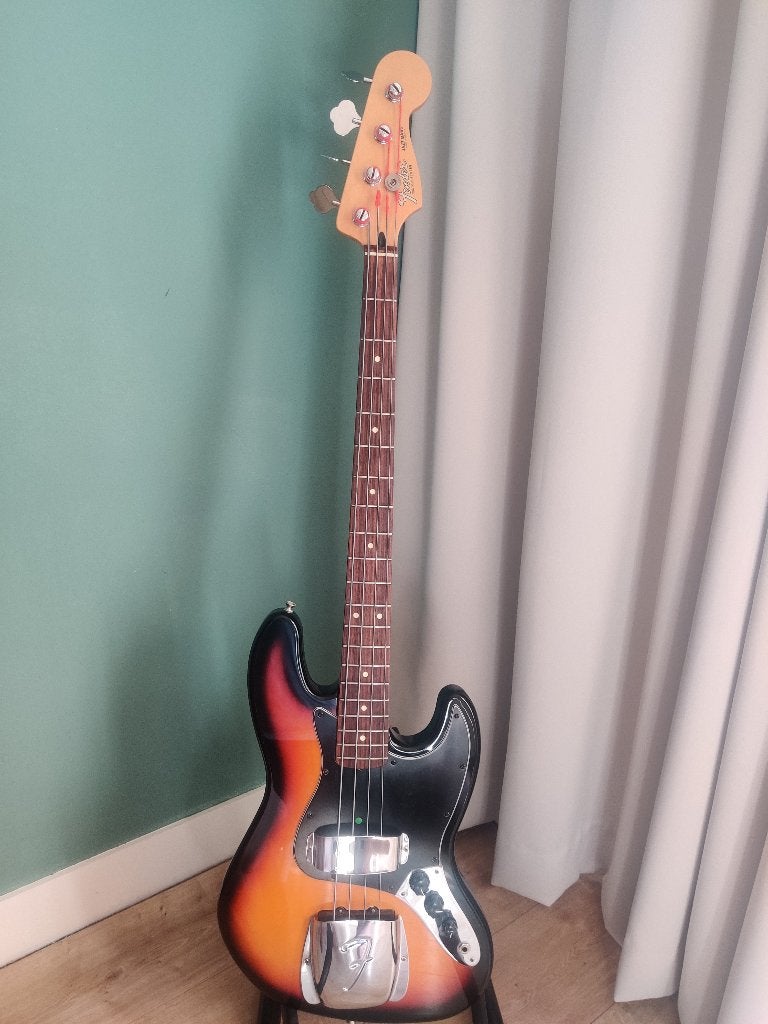 Fender Standard Jazz Bass (2001), Muziek en Instrumenten, Snaarinstrumenten | Gitaren | Bas, Ophalen, Zo goed als nieuw, Elektrisch