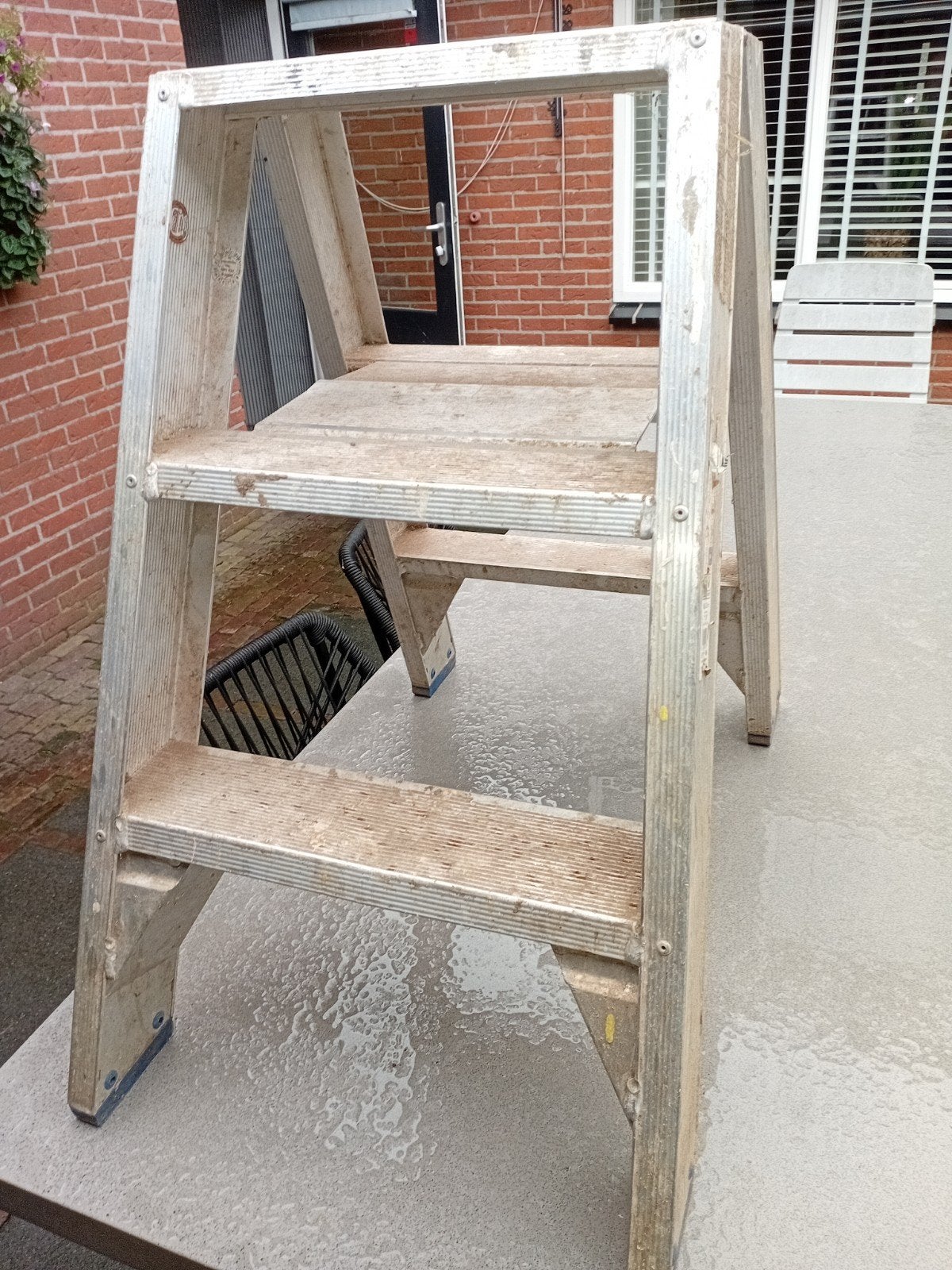 Twee treden hoog trapje, 75cm stahoogte, Doe-het-zelf en Verbouw, Ophalen, Gebruikt, Trap, Minder dan 2 meter