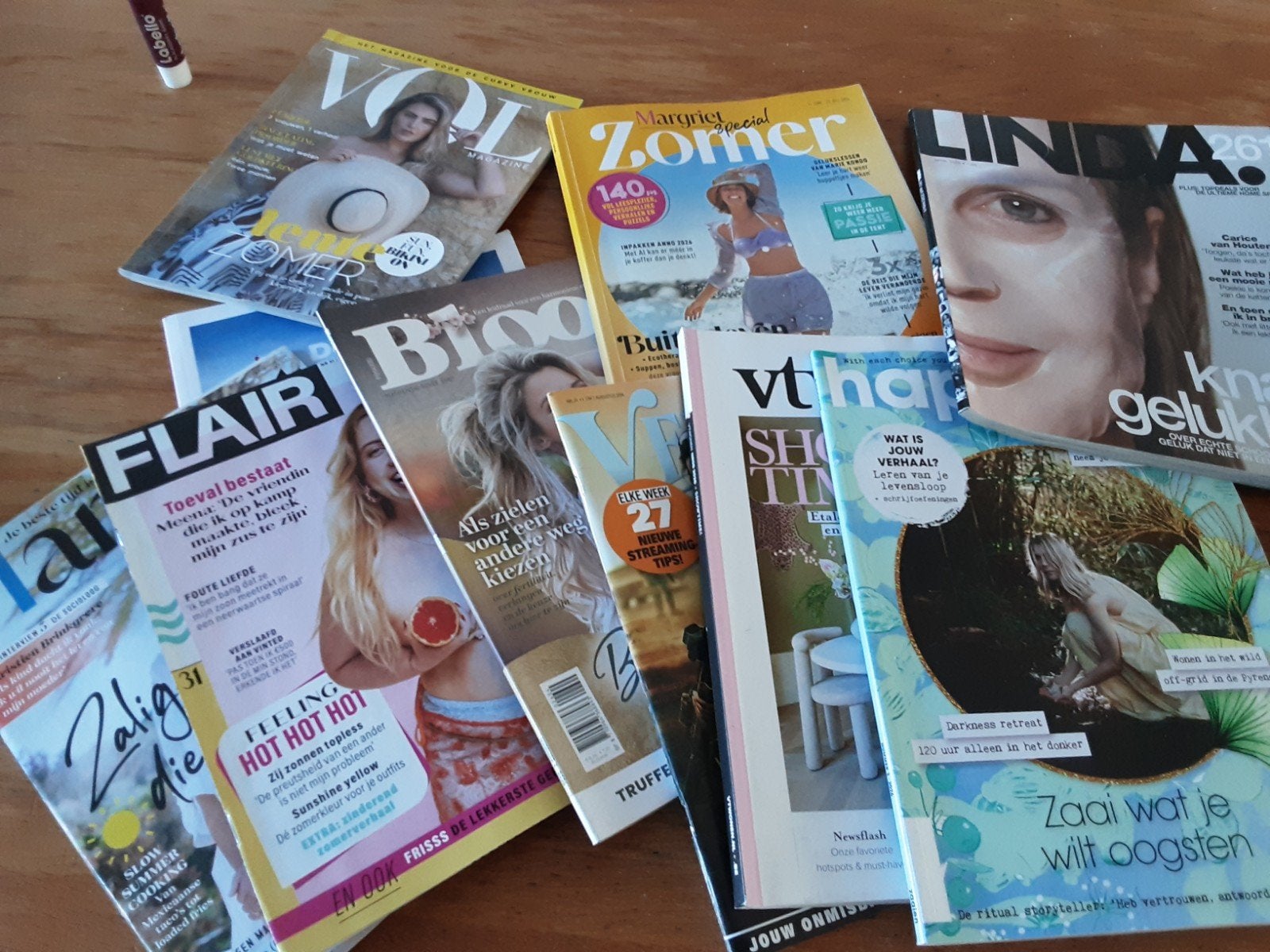 Diverse tijdschriften en boeken - Zomerleesvoer, Ophalen of Verzenden, Zo goed als nieuw, Damesbladen
