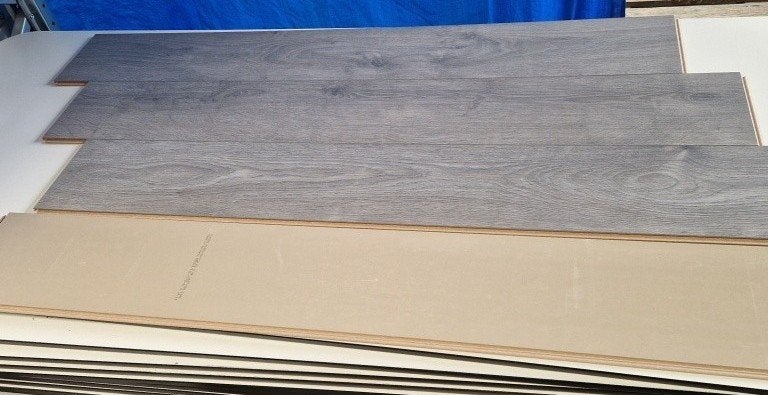19,7 m2 laminaat Twinclic Classic V4 Arendal Grijs Eiken, Ophalen, Nieuw, Kronospan, 25 tot 50 m²