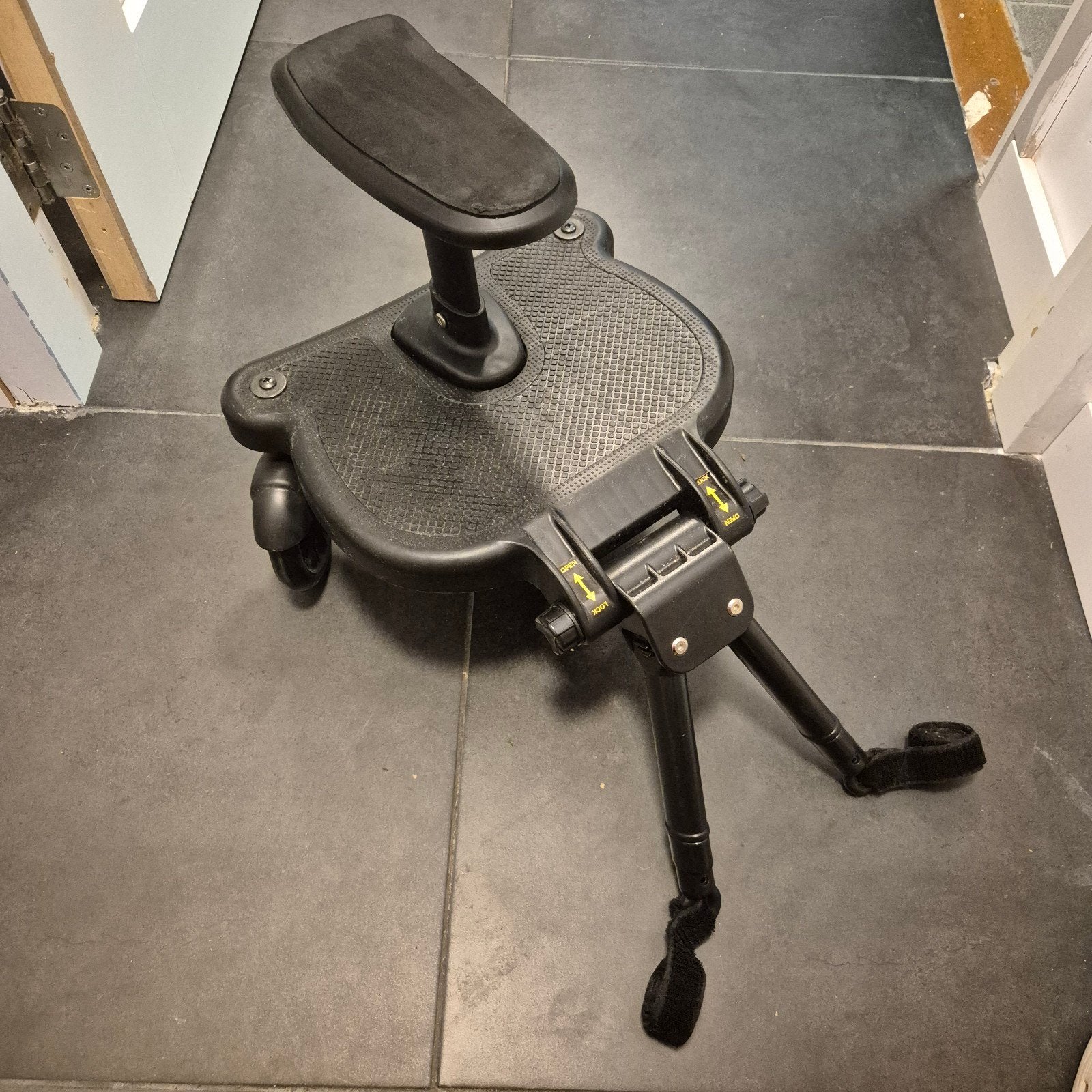 Universeel meerijdplankje met zitje voor kinderwagen, Ophalen, Zo goed als nieuw, Overige merken