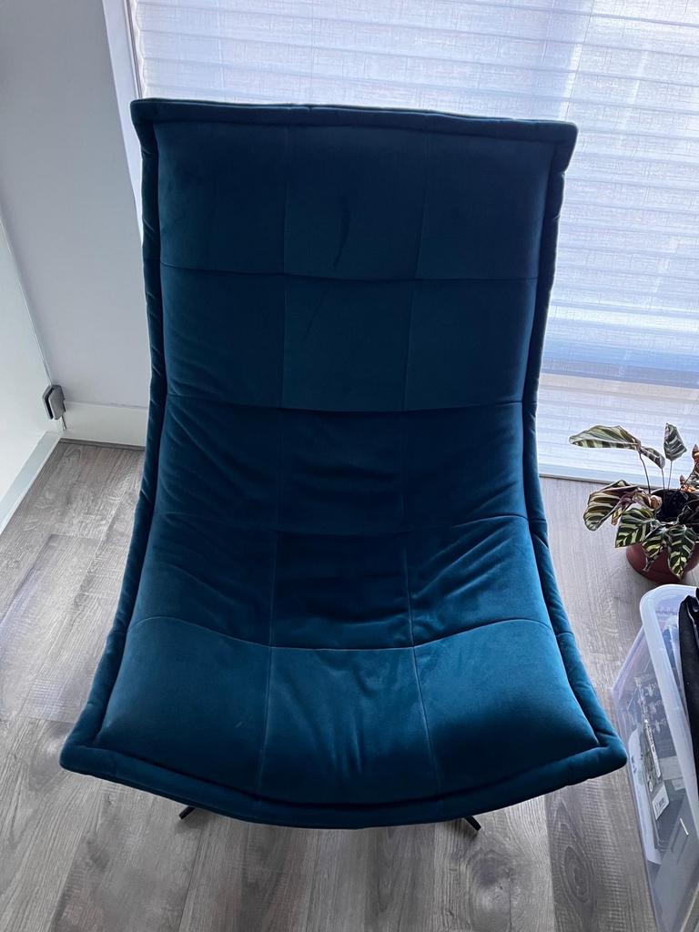 Comfortabele blauwe fluwelen fauteuil, Blauw, Ophalen of Verzenden, Zo goed als nieuw, Eén