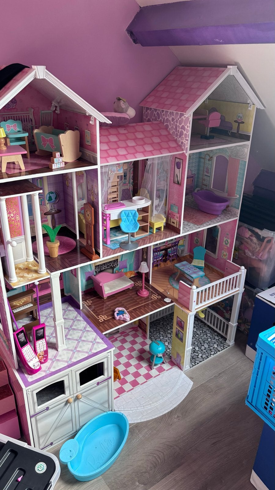 Kidkraft Grote Barbie Droomhuis met Meubels en Accessoires, Ophalen, Zo goed als nieuw, Poppenhuis