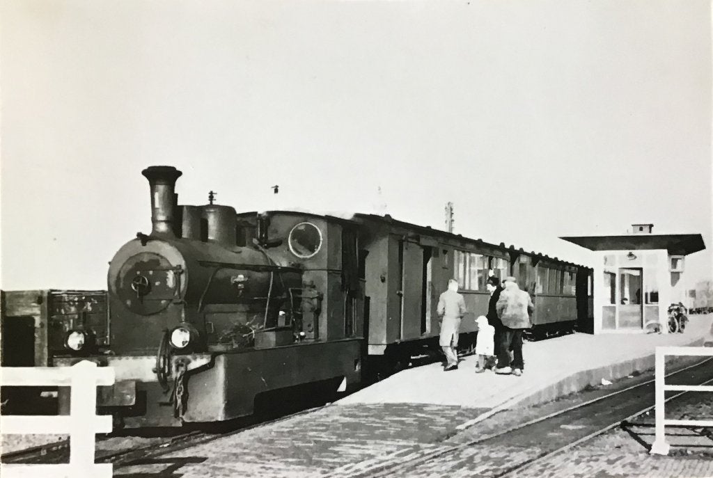 Zeldzame foto RTM stoomtram Blaaksedijk 1957, Verzamelen, Ophalen of Verzenden, 1940 tot 1960, Gelopen, Zuid-Holland