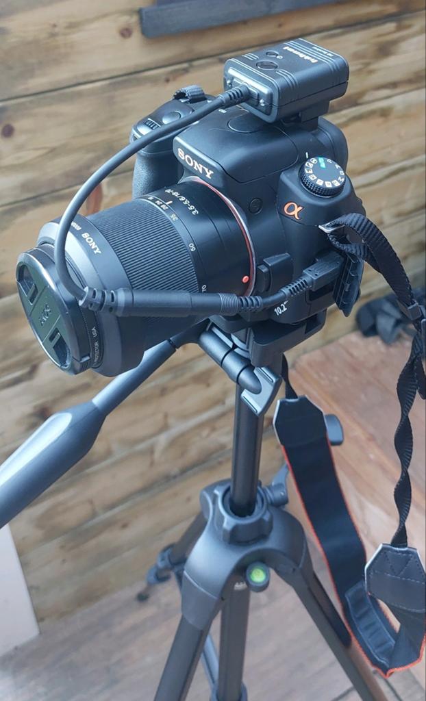 Sony Alpha 300 Spiegelreflexcamera met accessoires, Ophalen, Gebruikt, Sony, 8 keer of meer