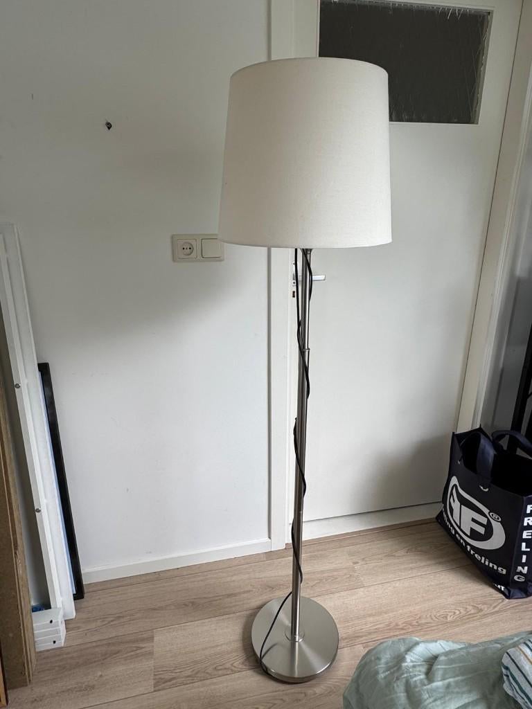 vloerlamp, Ophalen, Zo goed als nieuw, 150 tot 200 cm