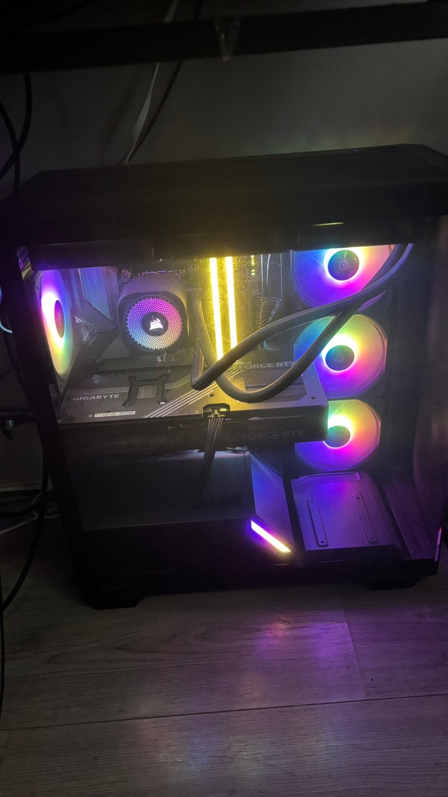 Hele gaming setup (High end Pc)