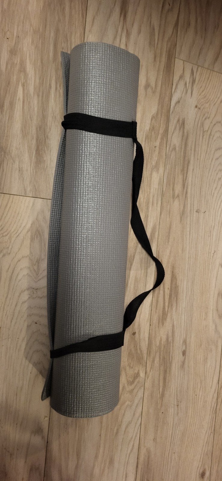 Grijze yogamat met draagband, Ophalen, Zo goed als nieuw, Yogamat