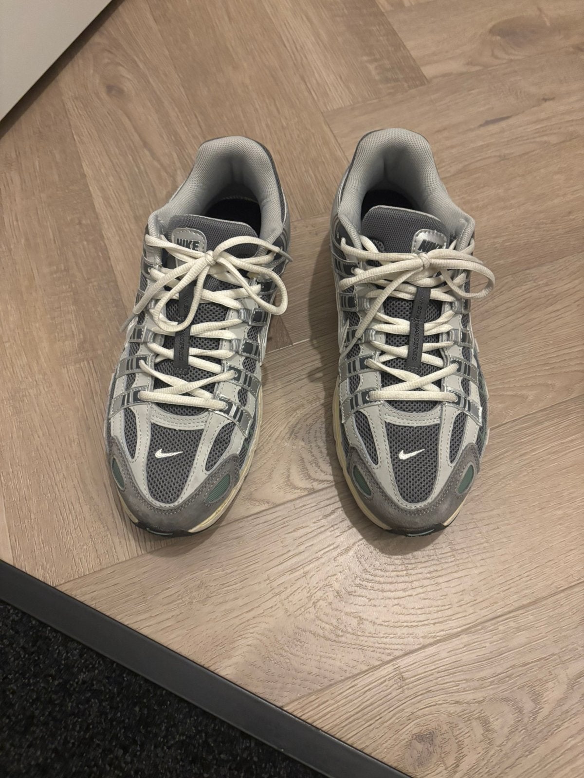 Niks p6000, Kleding | Heren, Overige kleuren, Ophalen of Verzenden, Sneakers of Gympen, Zo goed als nieuw