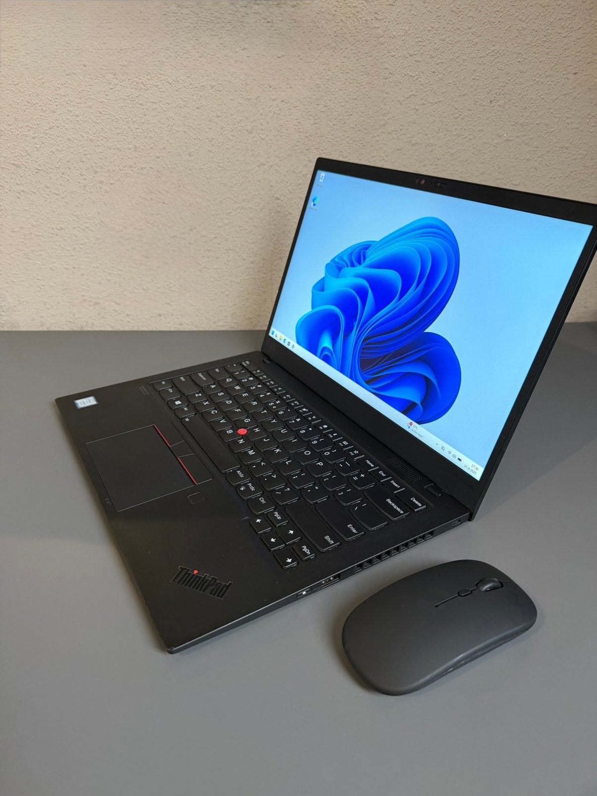 Lenovo ThinkPad X1 Carbon Gen 7, 2 tot 3 Ghz, Qwerty, 8 GB, 14 inch