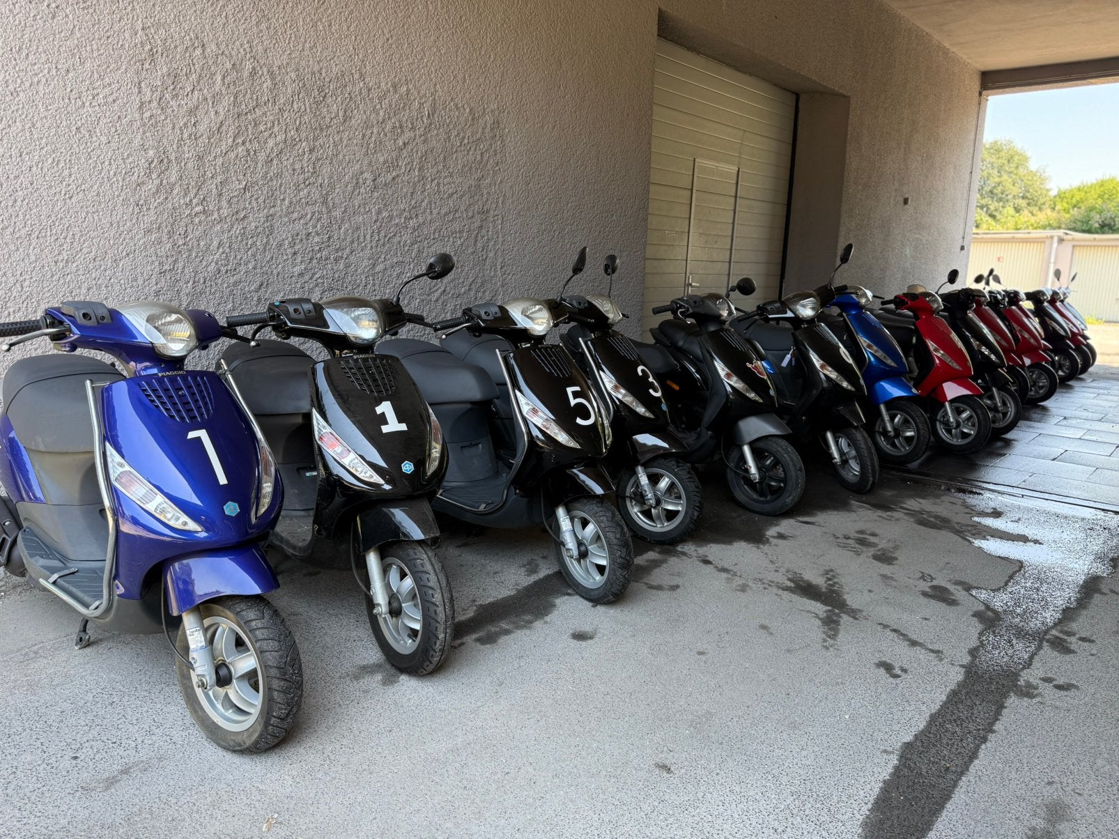 17X PIAGGIO ZIP 2TAKT & 4TAKT SCOOTER GILERA SKR 180 RUNNER, Fietsen en Brommers, Scooters | Piaggio, Ophalen, Zo goed als nieuw