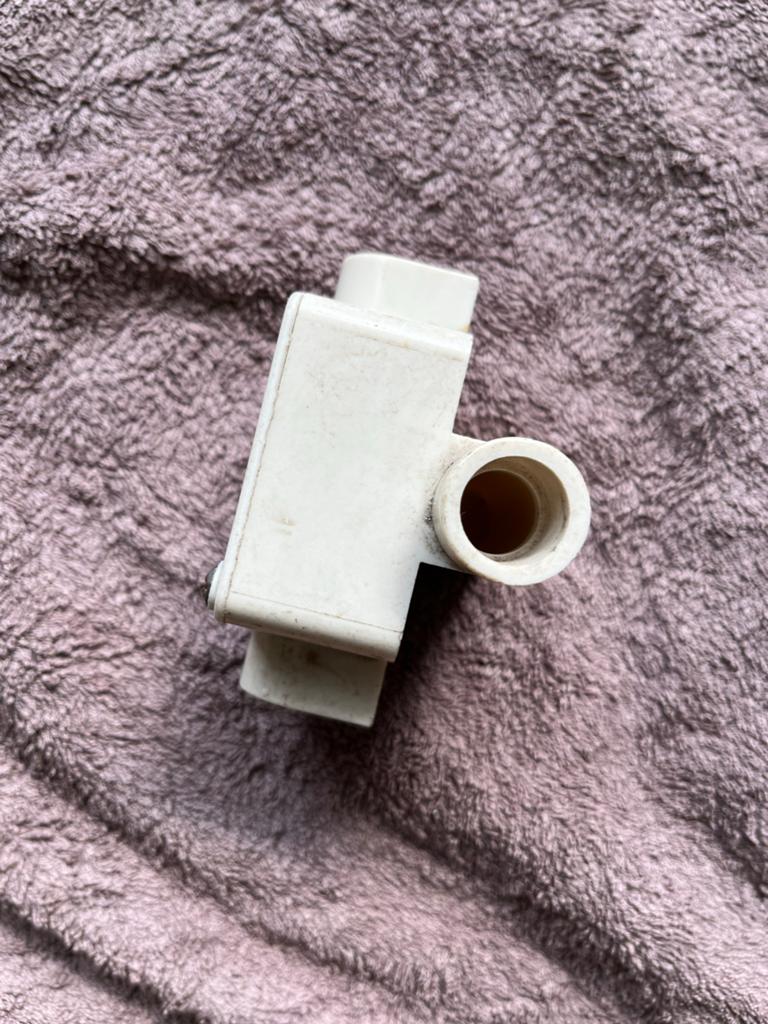 Witte kunststof lasdoos met schroefdeksel, Ophalen of Verzenden, Gebruikt, Overige typen