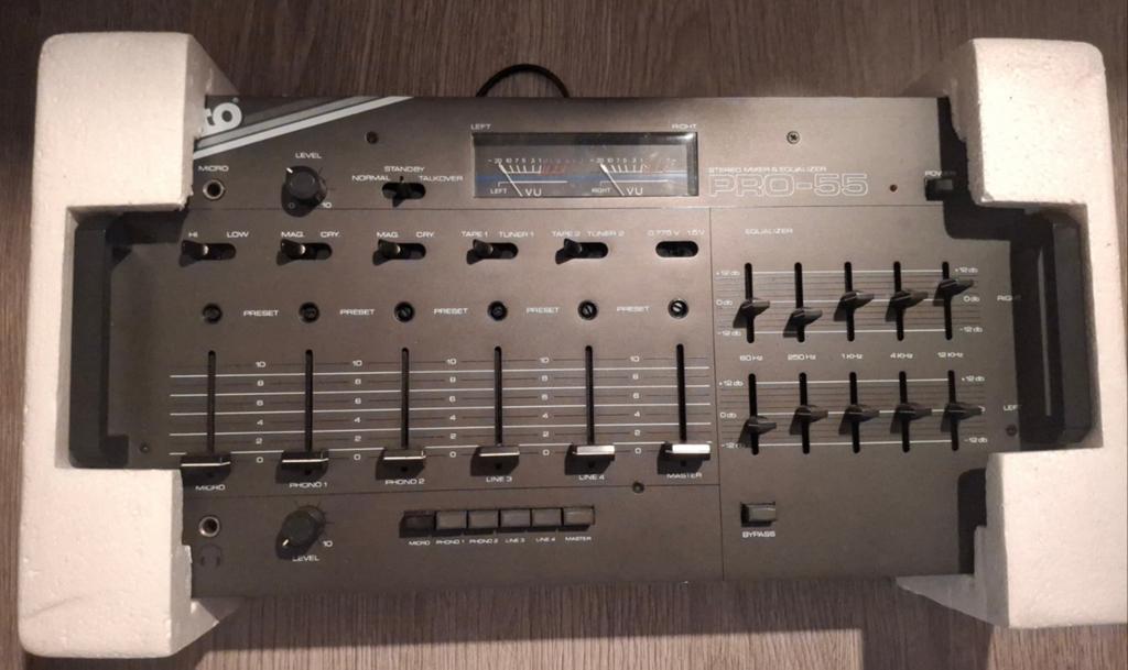 Alecto PRO-55 Stereo Mengpaneel met Equalizer, Muziek en Instrumenten, Mengpanelen, Gebruikt, 10 tot 20 kanalen, Microfooningang