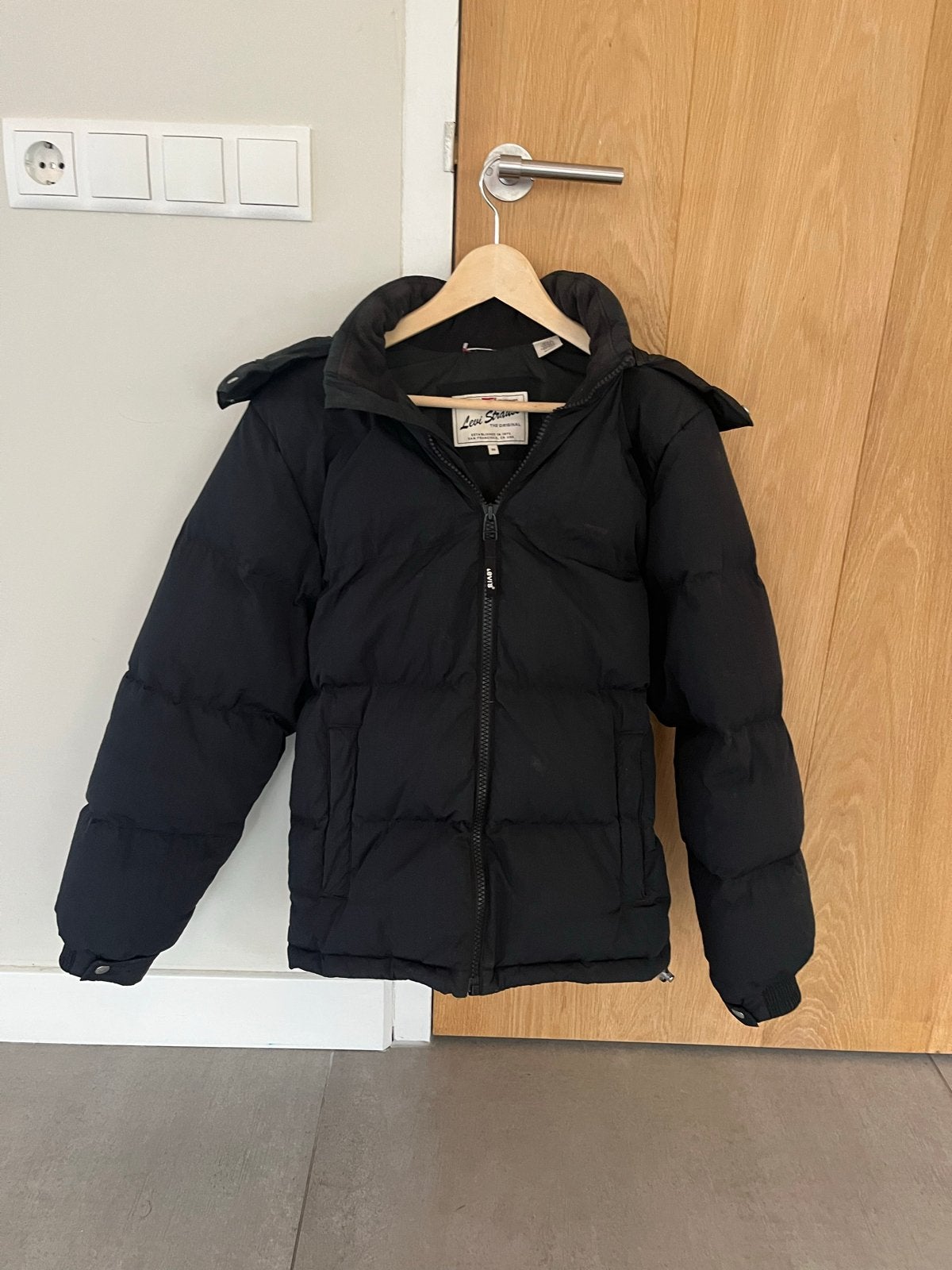 Levi Strauss & Co. Zwarte Puffer Jas - Maat XS, Ophalen of Verzenden, Zo goed als nieuw, Maat 46 (S) of kleiner, Zwart