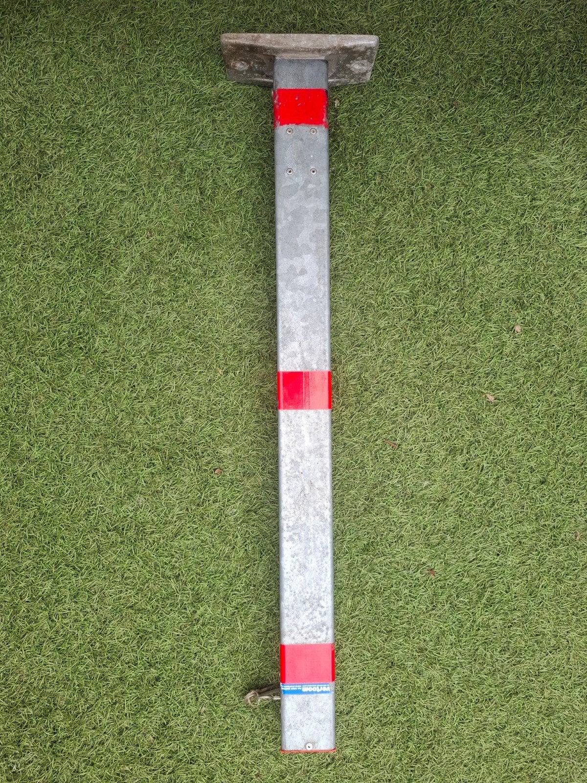2 x parkeerpaal met slot en sleutel, Ophalen of Verzenden, Gebruikt