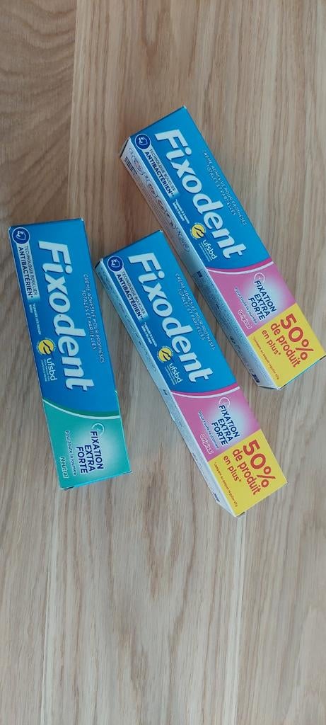Fixodent kleefpasta voor tandprothese 3 tubes, Sieraden, Tassen en Uiterlijk, Uiterlijk | Mondverzorging, Ophalen of Verzenden