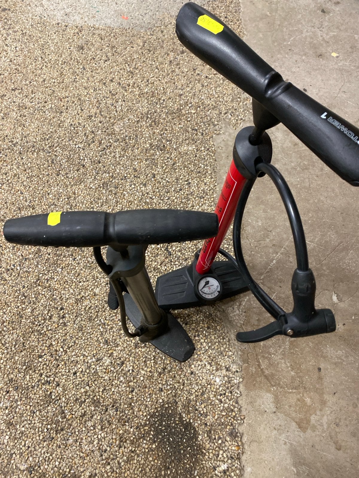 Fietspomp met drukmeter - Zo goed als nieuw, Ophalen, Drukmeter, Zo goed als nieuw