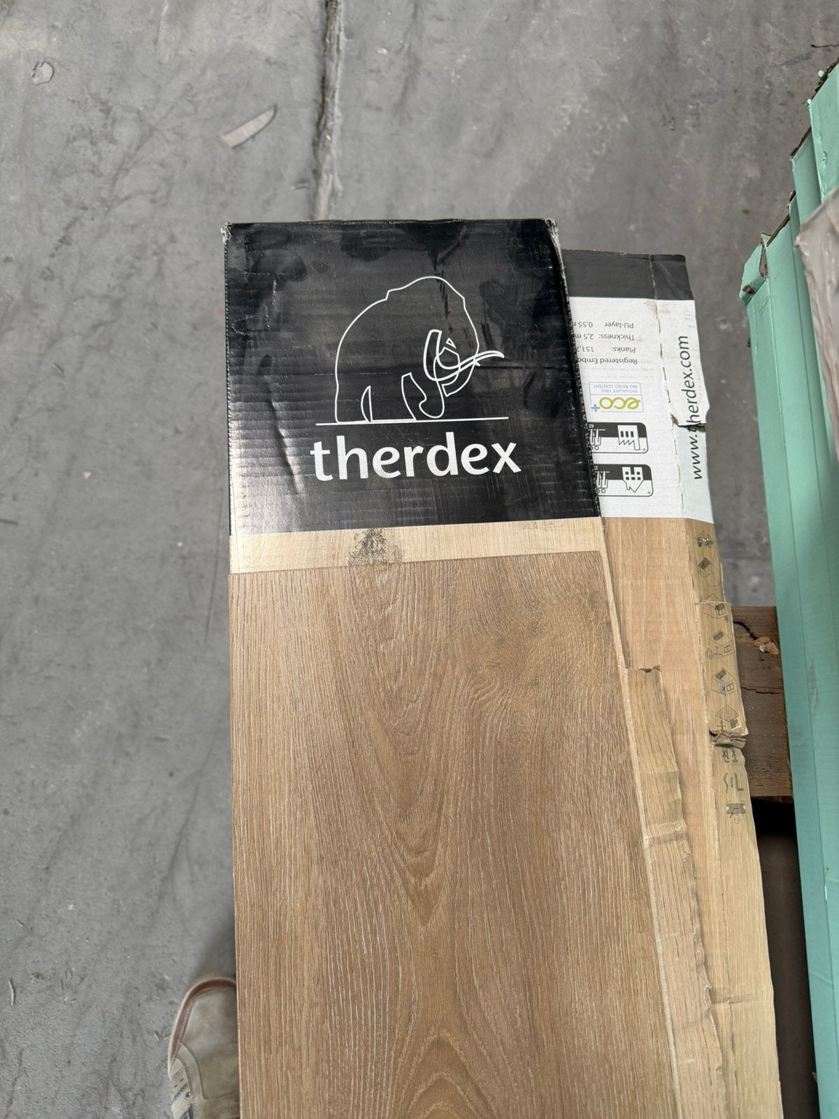 PVC VLOERTJE  6.90 MTR/2 THERDEX KL-15041, Ophalen, Nieuw, Bruin, Overige typen