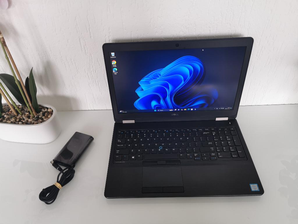 Dell E5570 ( i5-6300U - AMD R7 ), 2 tot 3 Ghz, 14 inch, Ophalen of Verzenden, Zo goed als nieuw