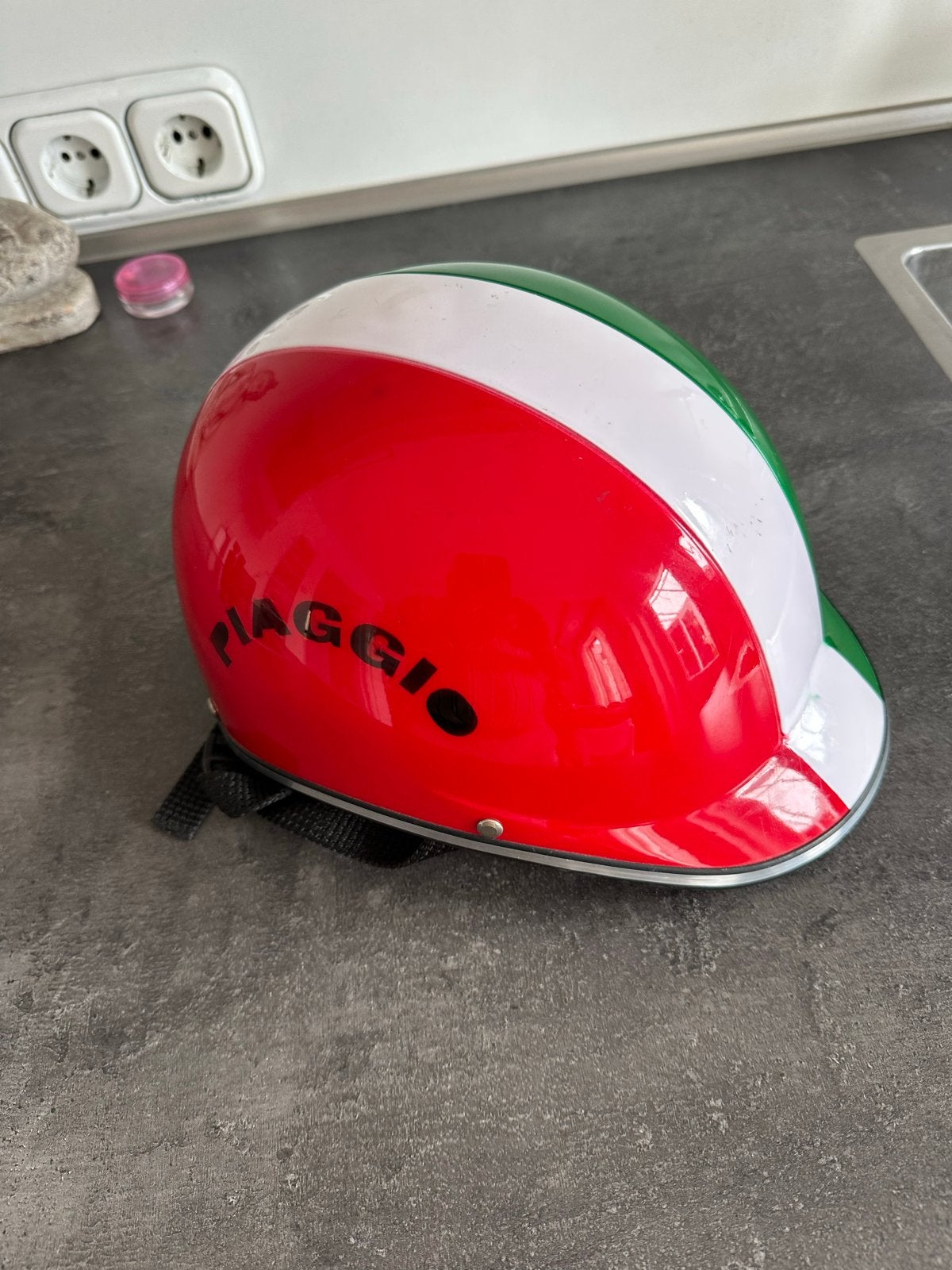 Piaggio scooterhelm - Italiaanse vlag design, Ophalen of Verzenden, Gebruikt, Medium