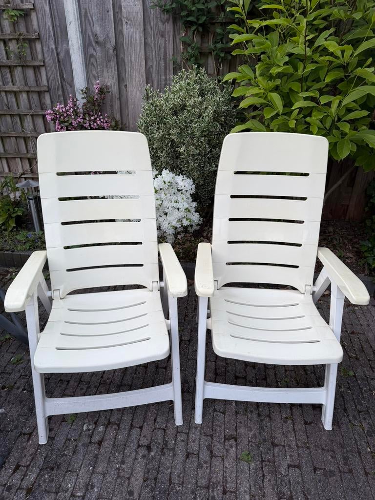Twee gratis Hartman tuinstoelen, Ophalen, Gebruikt, Kunststof