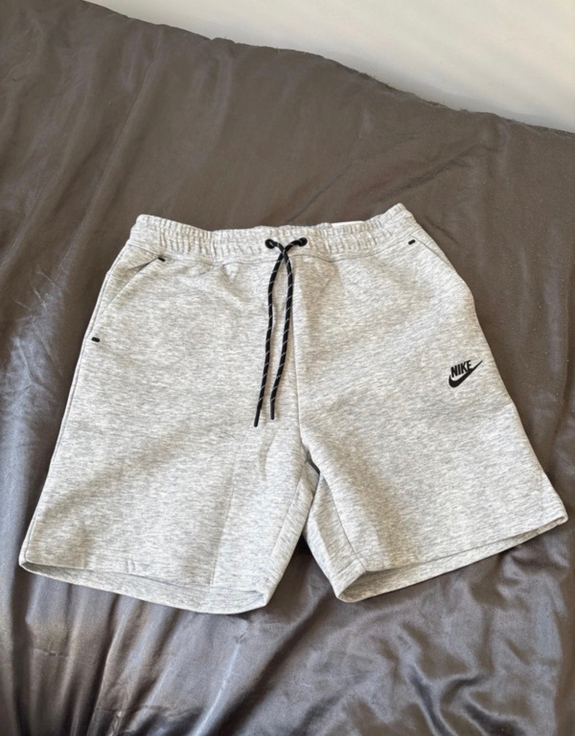 Nike Tech Fleece Short - Grijs, Ophalen of Verzenden, Nieuw, Maat 46 (S) of kleiner, Grijs