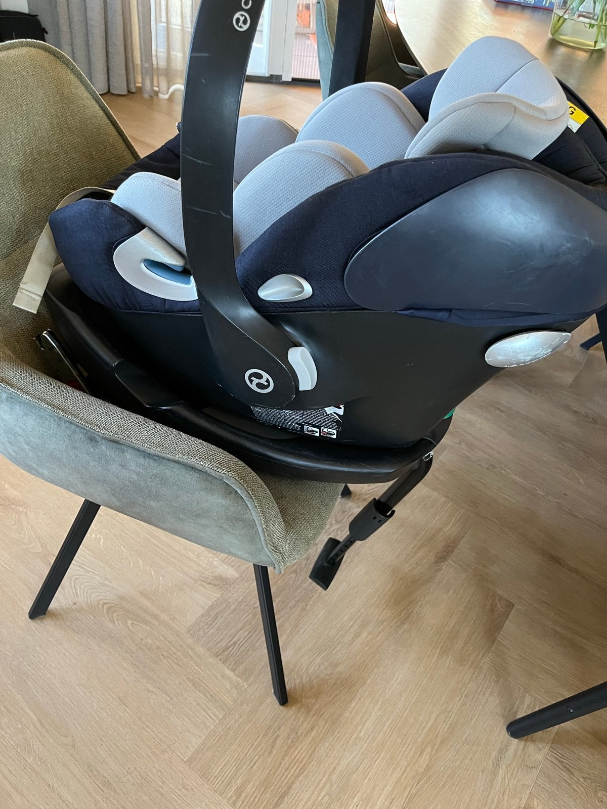 Cybex Aton 5 autostoel met Isofix base, Autogordel of Isofix, Gebruikt, Zijbescherming, 0 t/m 13 kg