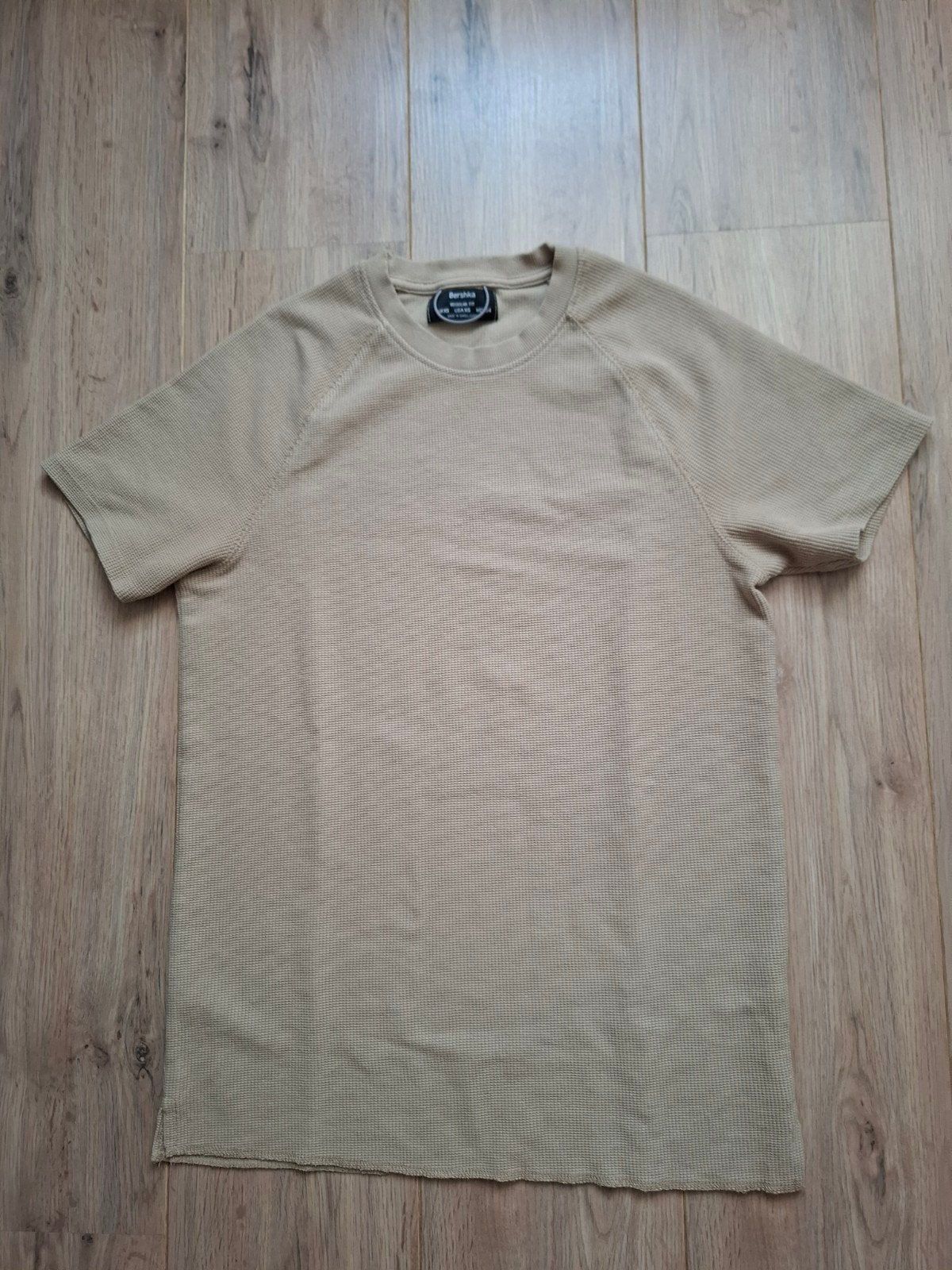 Bershka T-shirt Wafelstructuur - Maat XS, Kleding | Heren, T-shirts, Beige, Ophalen of Verzenden, Zo goed als nieuw, Bershka