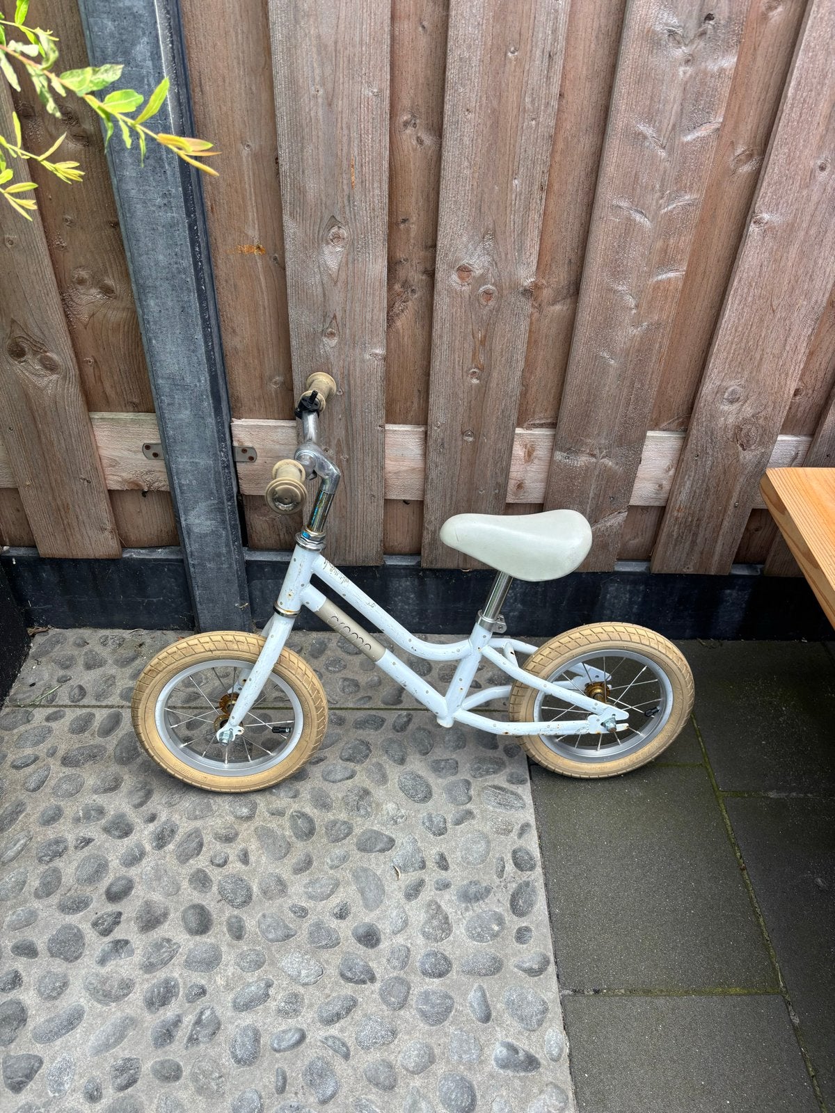Kinder loopfiets Creme wit - Roest en opknapper, Fietsen en Brommers, Fietsen | Kinderfietsjes, Ophalen, Gebruikt, Minder dan 16 inch