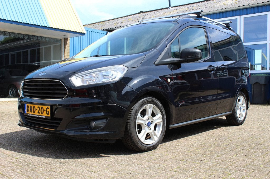 Ford Tourneo Courier 1.0i "Titanium" Clima - Cruise ! 100 Pk, Auto's, Ford, Voorwielaandrijving, Gebruikt, Zwart, Zwart