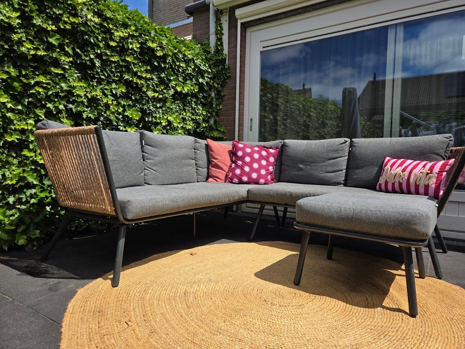 Moderne loungeset met wicker details en comfortabele kussens, Tuin en Terras, Tuinsets en Loungesets, Ophalen, 5 zitplaatsen, Bank