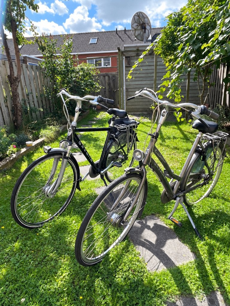2 Gazelle fietsen – dames & heren – nauwelijks gebruikt, Ophalen, Zo goed als nieuw, Gazelle