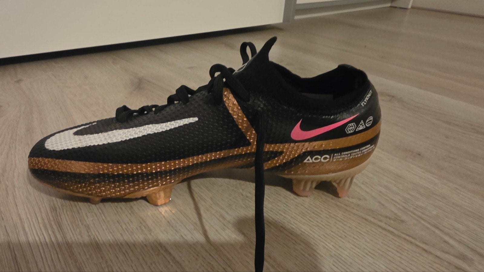 Nike Phantom GT Elite FG Voetbalschoenen - Maat 36, Sport en Fitness, Voetbal, Ophalen of Verzenden, Zo goed als nieuw, Schoenen